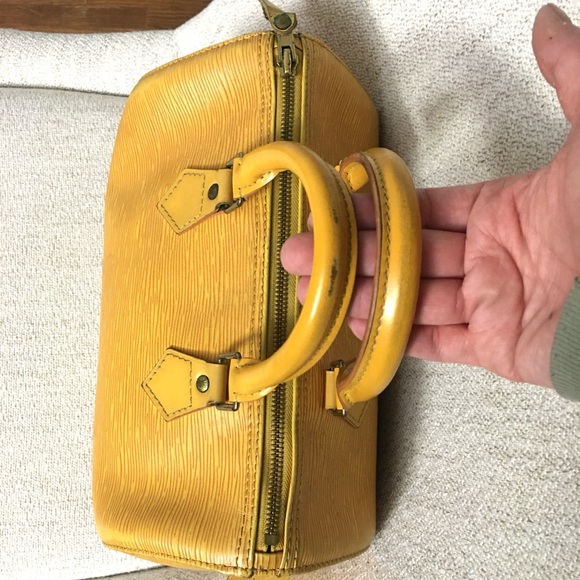 Authentic Louis Vuitton Speedy 25 bag yellow Epi leather - Picture 7 of 16